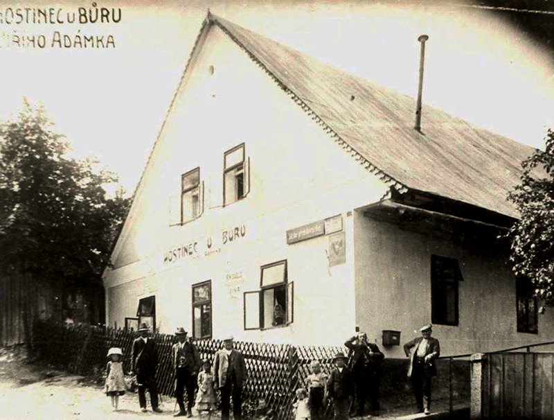 Podzámčí (historické)