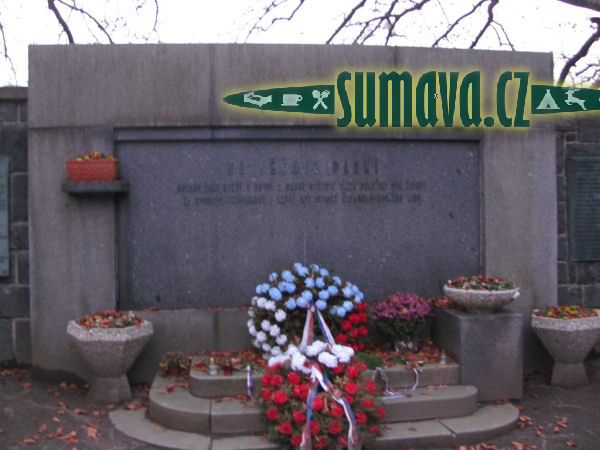 pomník padlých WWI i II, Klatovy