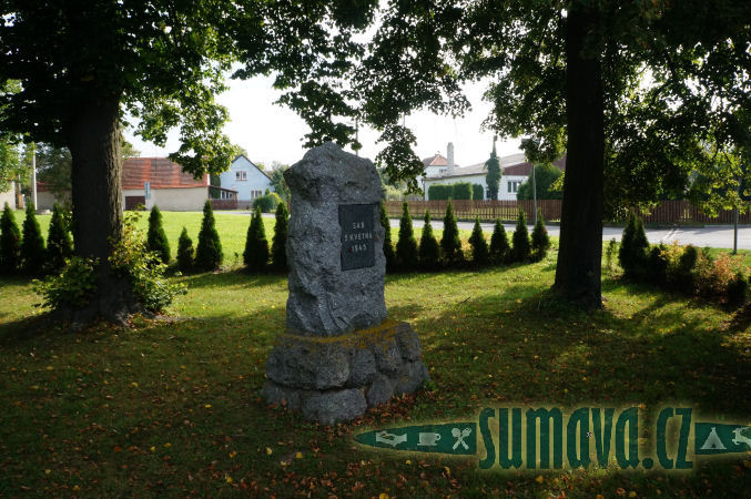 pomník padlých WWI i II, Skašov