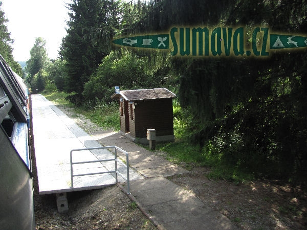 vlaková zastávka Ovesná