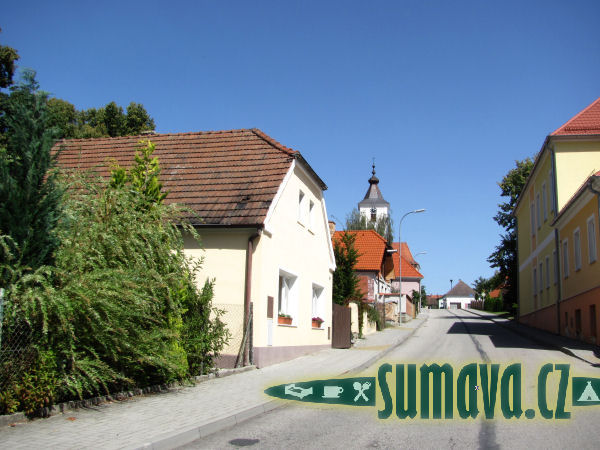 Zahájí