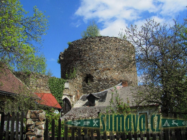 zřícenina hradu Haselburg
