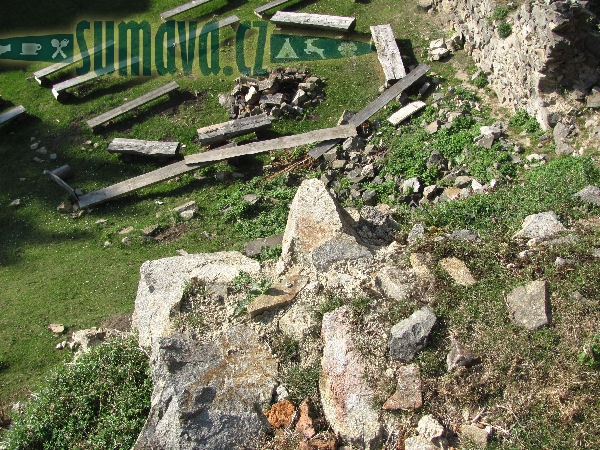 zřícenina hradu Helfenburk u Bavorova