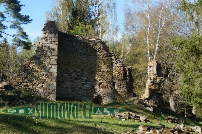 zřícenina kostela sv. Batoloměje