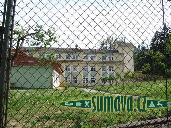 zámek Újezdec (u Mochtína)